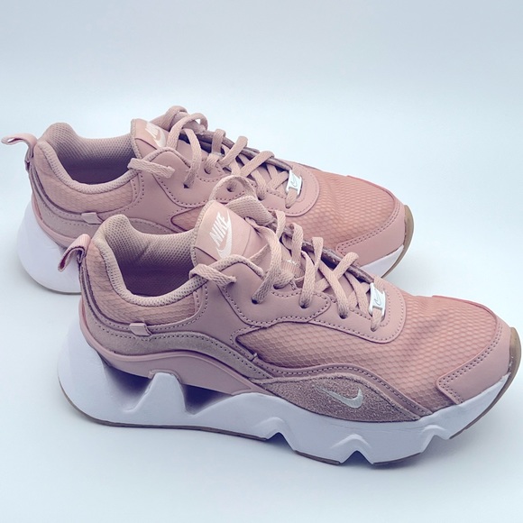 Nike Ryz 365 2 Women’s Shoes in Gumdrop Pink. Size 6.5 - Picture 1 of 15